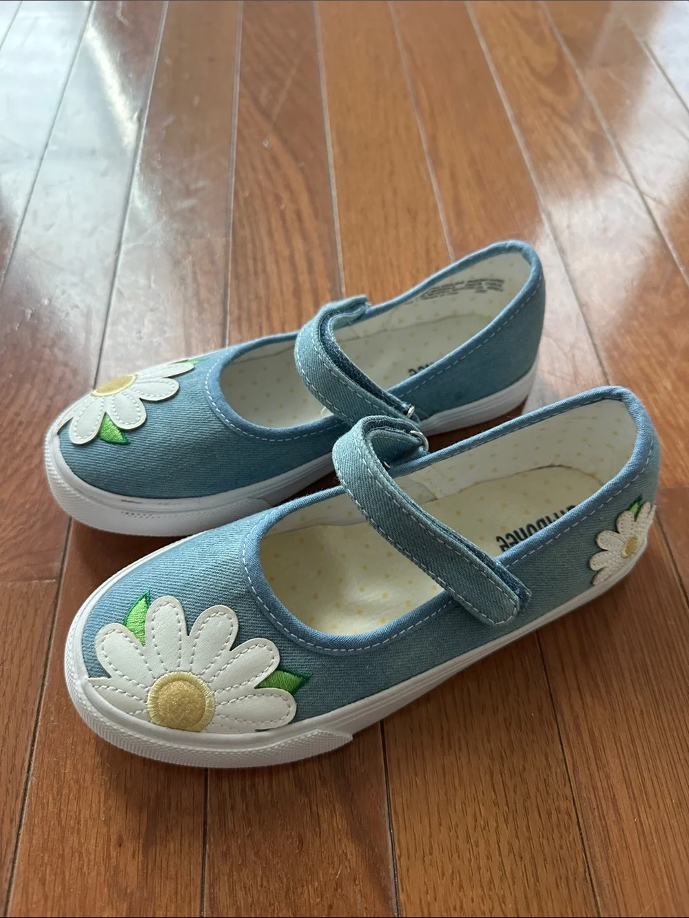 Gymboree Velcro shoes, size 12 toddler
